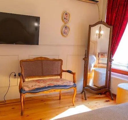 Pansiyon Fatih Balat Tarihten Nezih şık Ev- 1